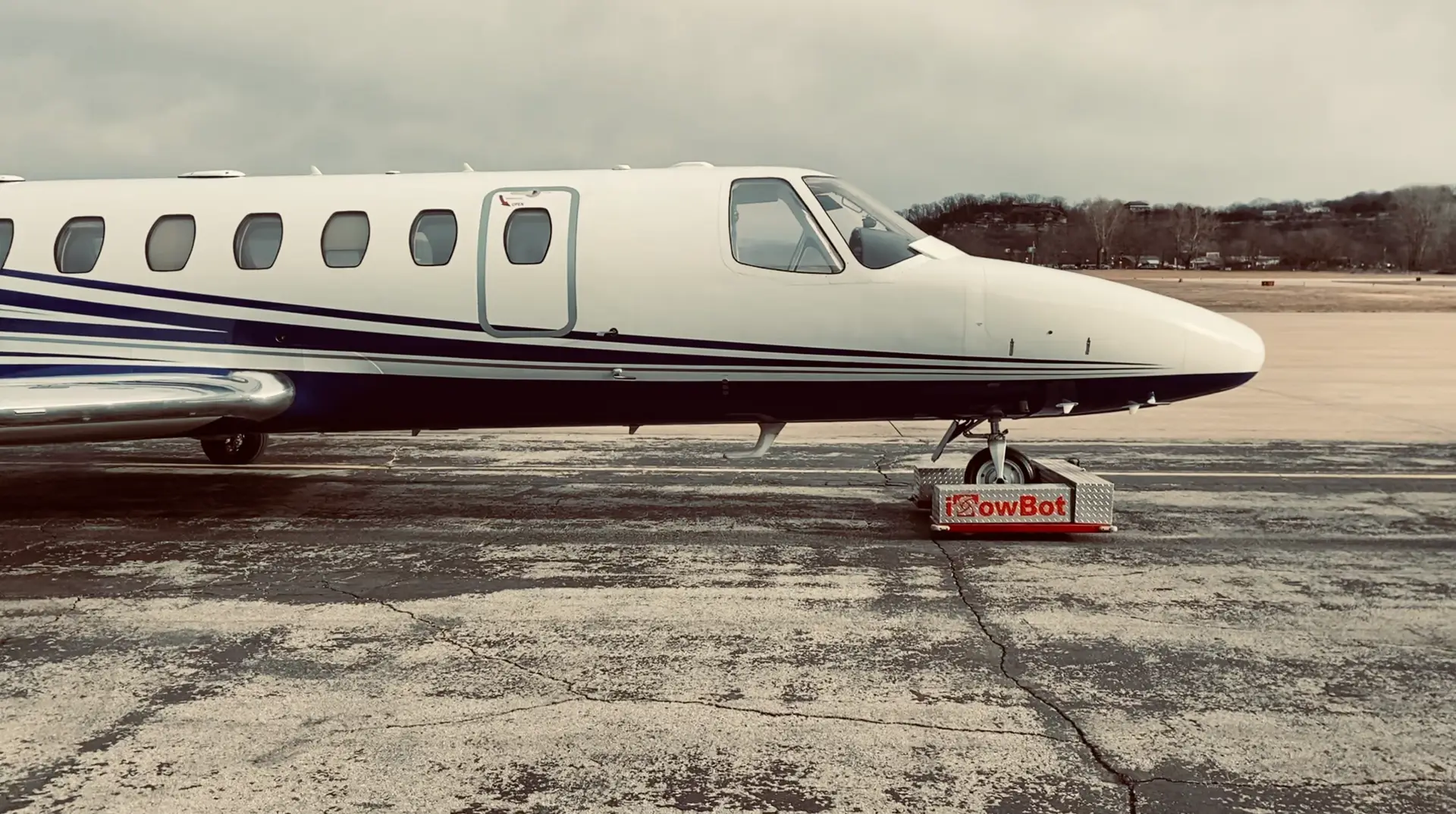 Private aircraft prepared for efficient operations at Aviate